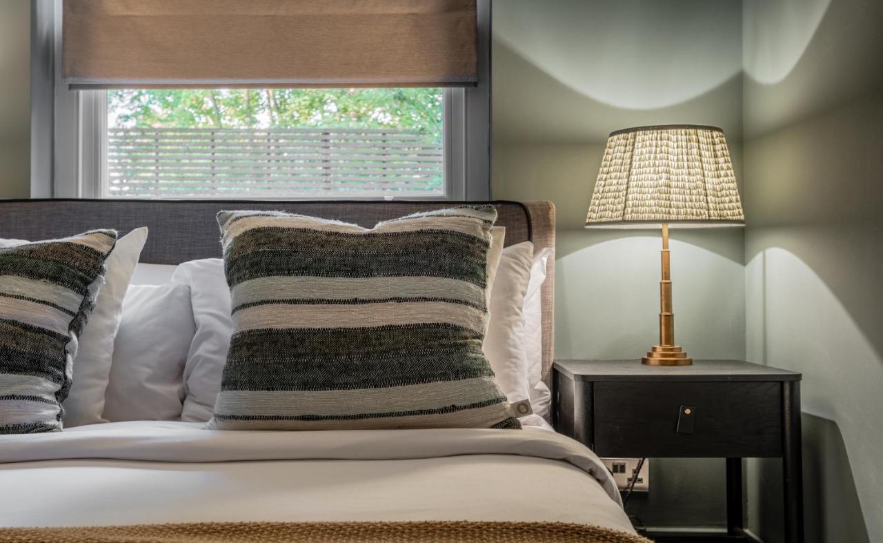 The Heart Of Shepherds Bush - Modern 2Bdr Apartment With Garden London Bagian luar foto